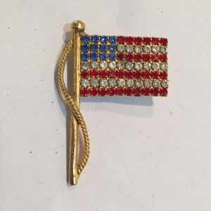 🌵BOGO🌵 American flag pin with rhinestones